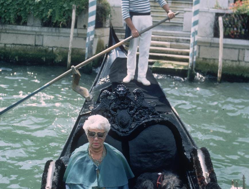 colour;format portrait;male;female;vessel;boat;personality;water transport;museums & libraries;american;europe;g2477/055 venice person human boat transportation vehicle gondola
